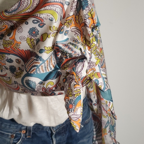 Anthropologie Maybelle Tied-sleeve top Paisley Sleeve Size M - Picture 6 of 15